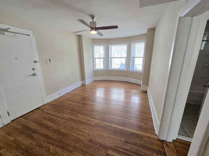 1217 Colonial Ave #A3 - Photo 3 of 13