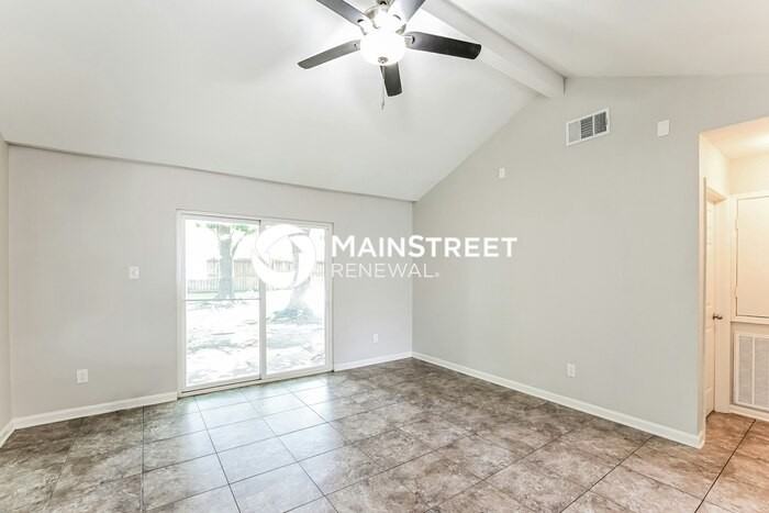 18747 Denise Dale Ln - Photo 4 of 17