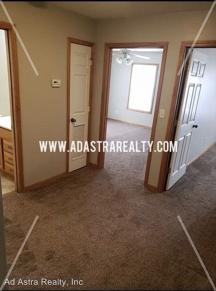 704 Meadow Ct #A - Photo 3 of 16
