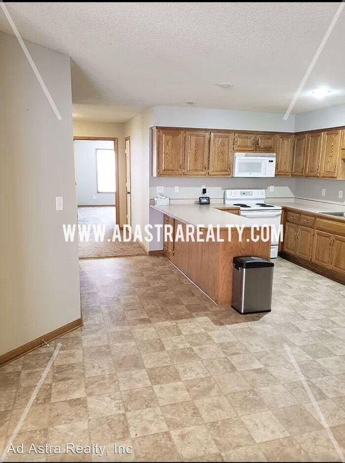 704 Meadow Ct #A - Photo 6 of 16
