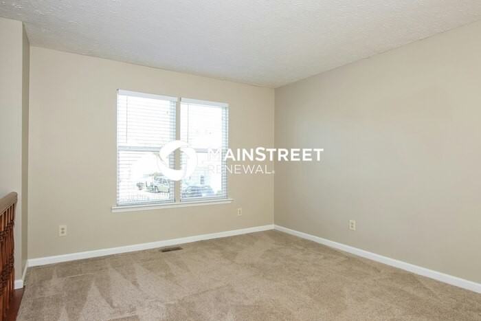8205 Wynewood Ct - Photo 4 of 17