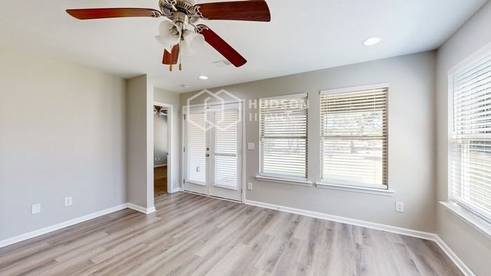 108 Hollow Ct - Photo 4 of 35