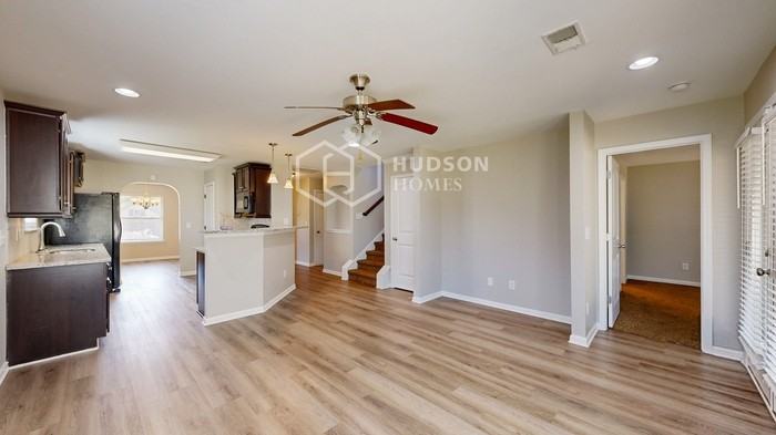 108 Hollow Ct - Photo 5 of 35