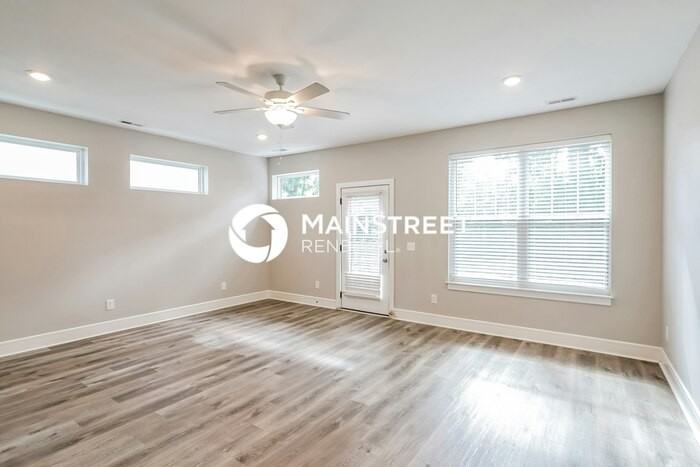 180 Noble Park Pvt Cir - Photo 2 of 17