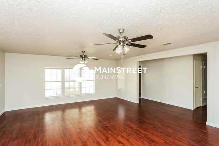 5604 Bonner Dr - Photo 4 of 16
