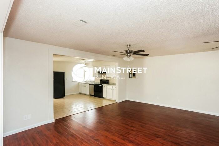 5604 Bonner Dr - Photo 5 of 16