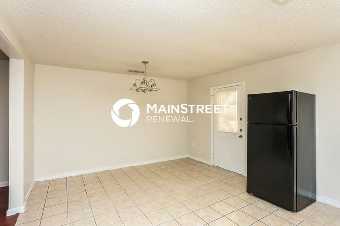 5604 Bonner Dr - Photo 7 of 16