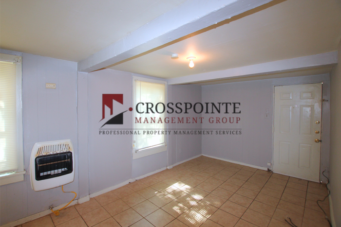 1523 W 2nd St - Photo 6 of 13