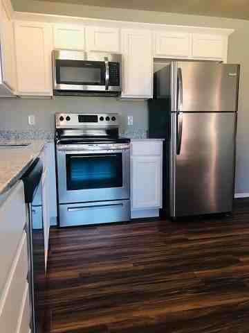 2809 W Blackstone Xing - Photo 3 of 10