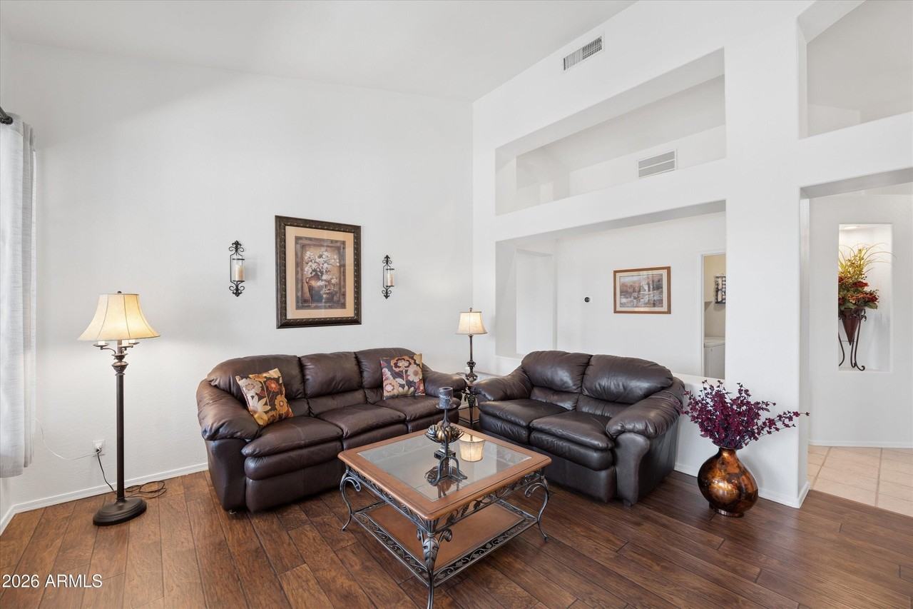 4343 E Mossman Rd - Photo 5 of 41