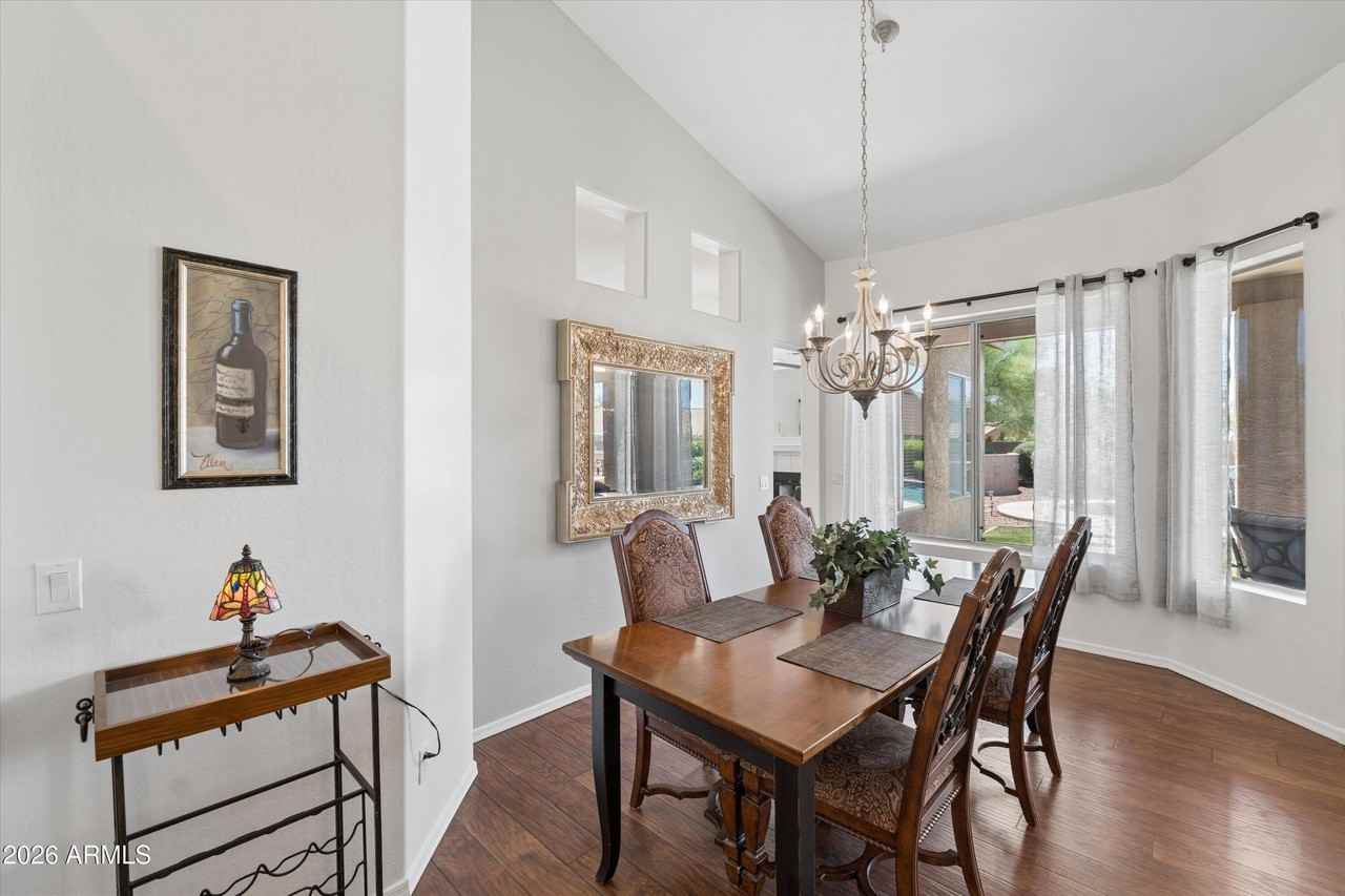 4343 E Mossman Rd - Photo 7 of 41