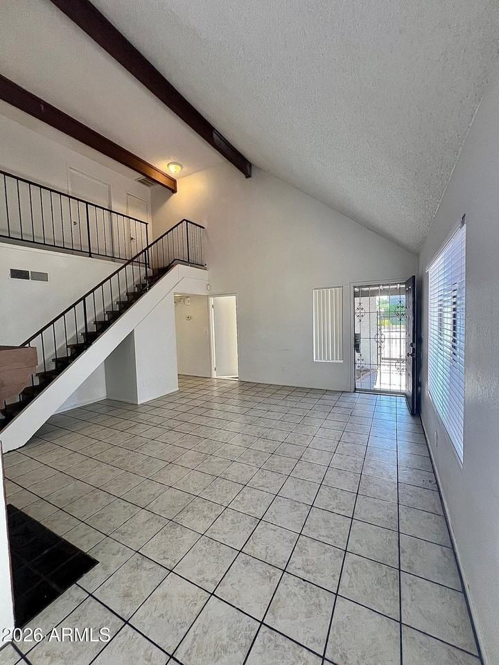 20828 N 21st Ave - Photo 5 of 27