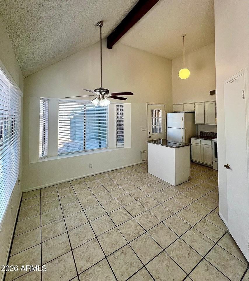 20828 N 21st Ave - Photo 7 of 27