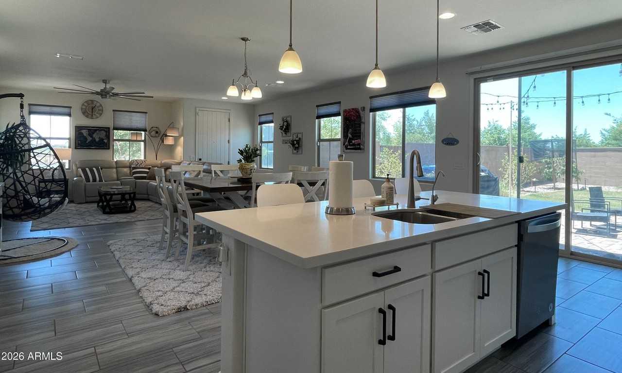 25623 N 21st Ave - Photo 6 of 34
