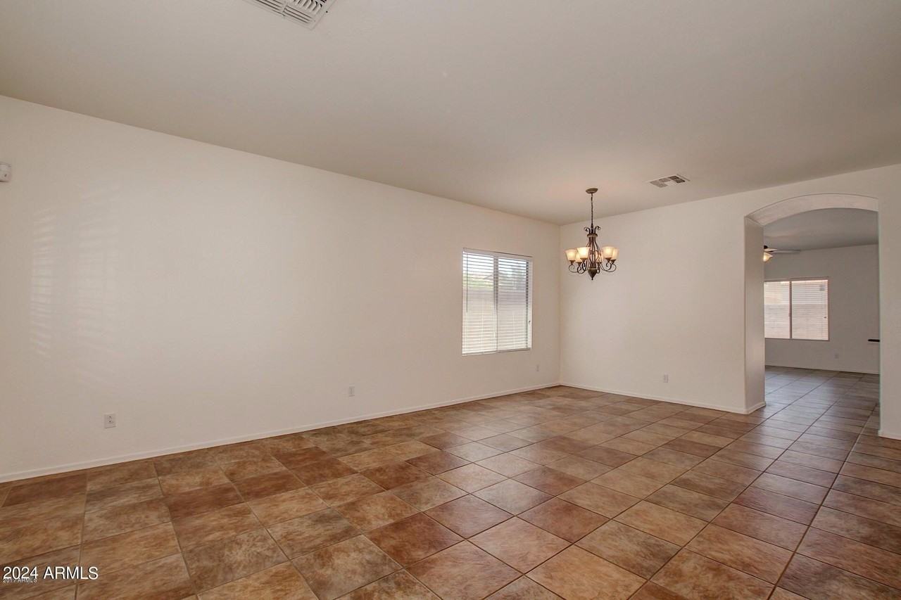 7722 S 69th Dr - Photo 2 of 14