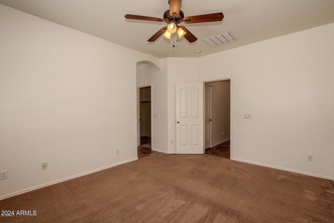 7722 S 69th Dr - Photo 7 of 14