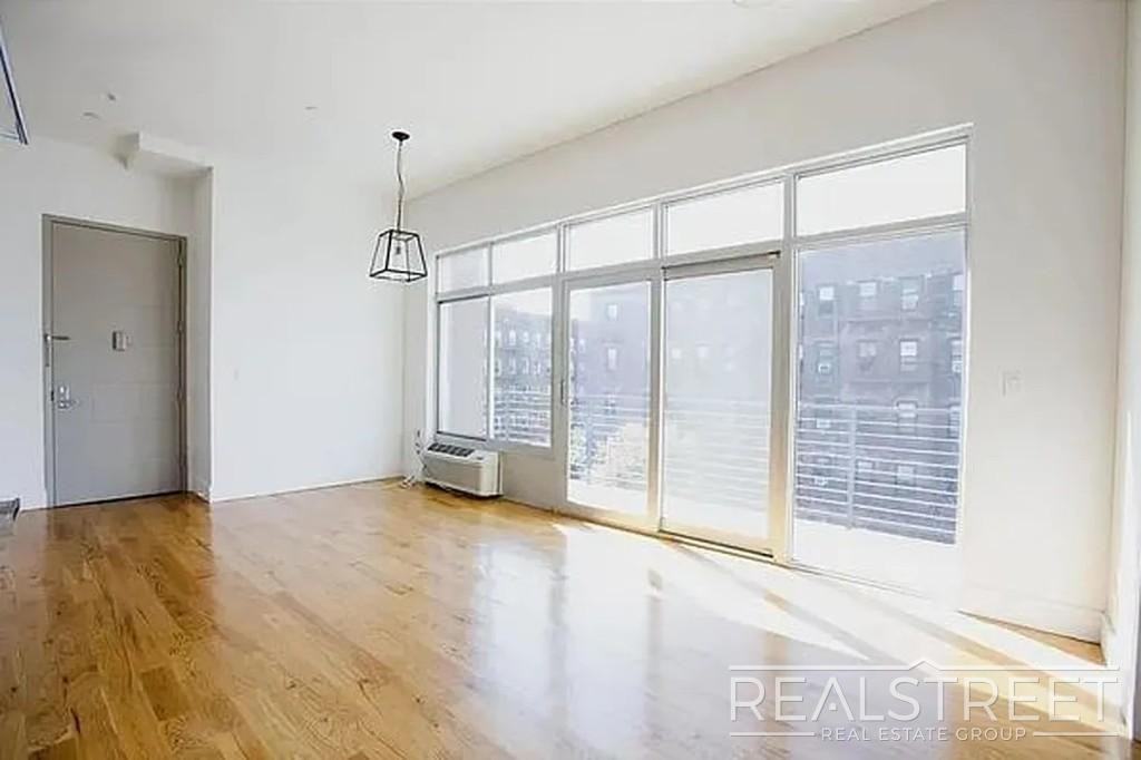 109 Winthrop St #4A - Photo 2 of 6