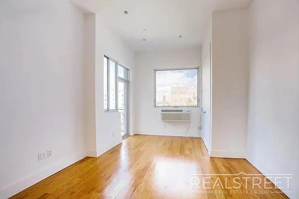 109 Winthrop St #4A - Photo 4 of 6