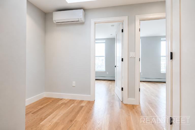 491 Tompkins Ave #3F - Photo 2 of 7