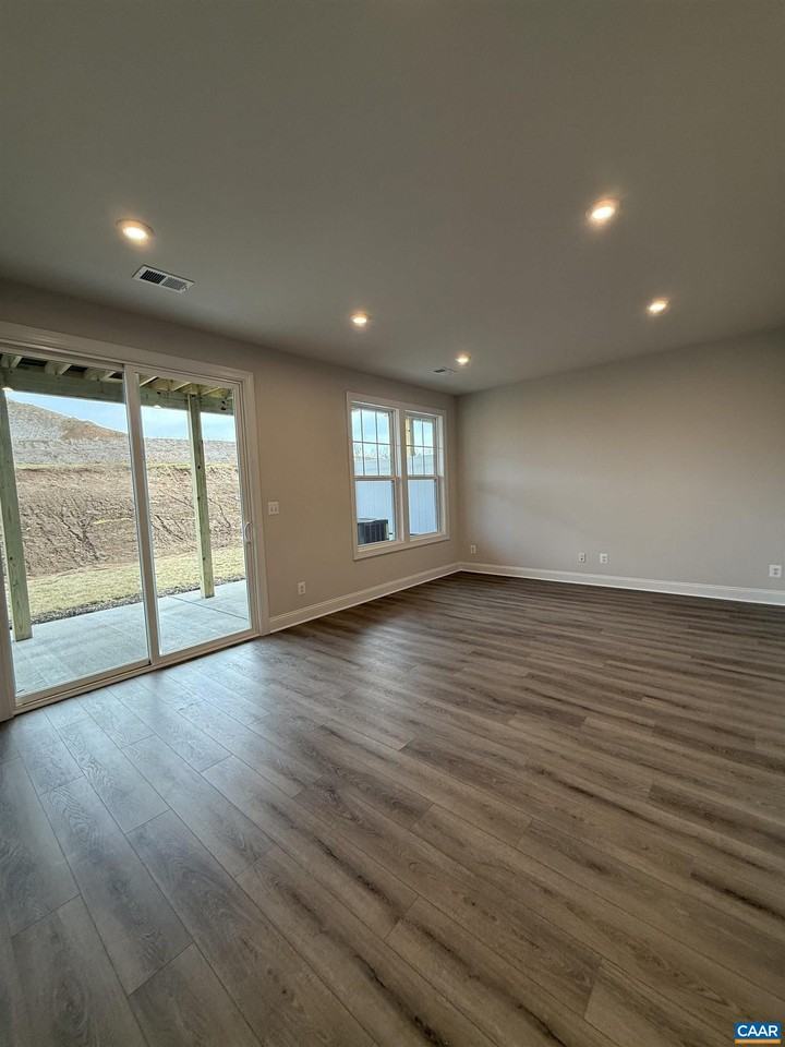 1362 Laconia Ln - Photo 4 of 17