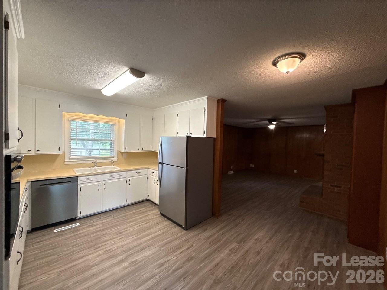 112 W Highway 218 - Photo 5 of 25