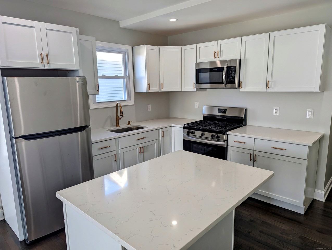 183 Townsend Ave #C - Photo 2 of 16