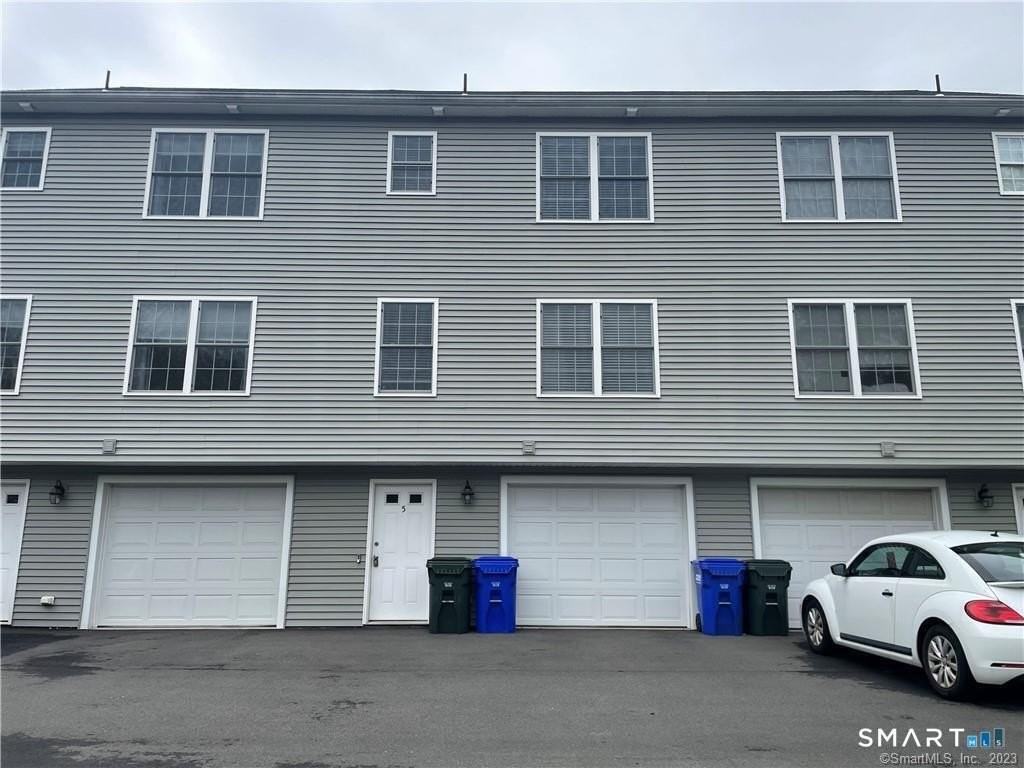 380 King St #5 - Photo 2 of 16