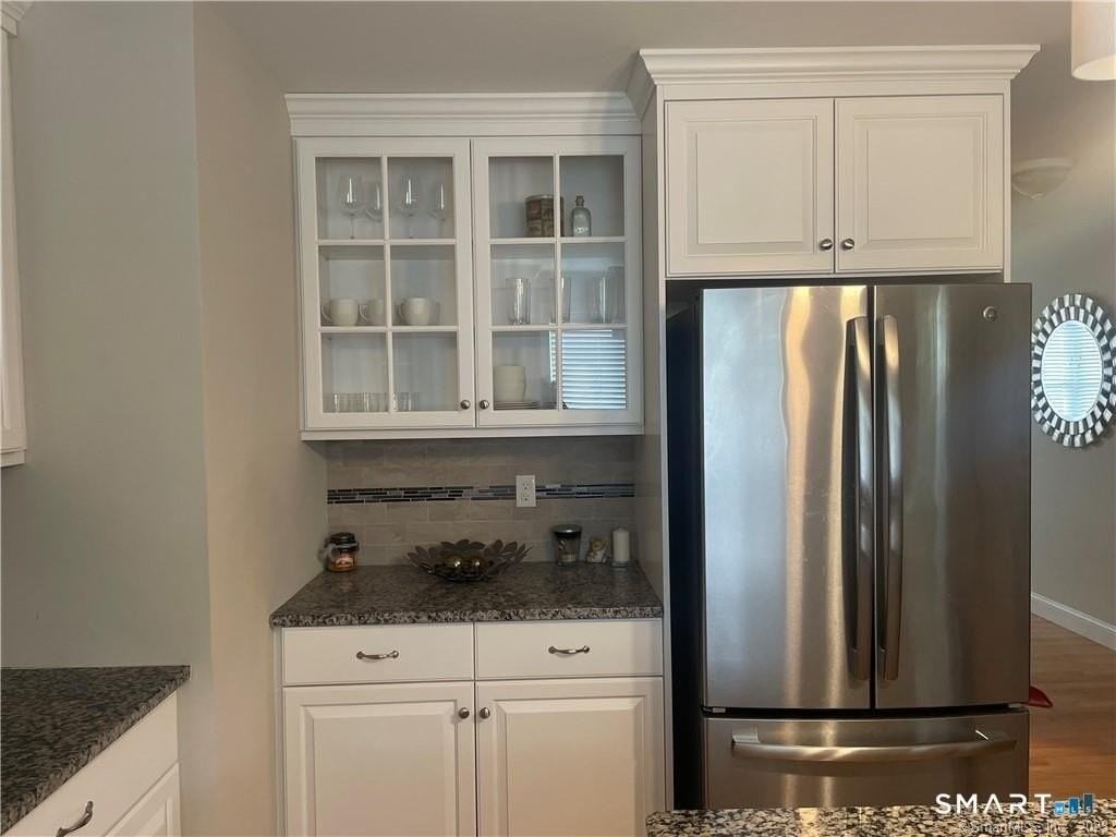 380 King St #5 - Photo 4 of 16