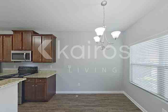 1332 Bass Ln - Photo 6 of 29