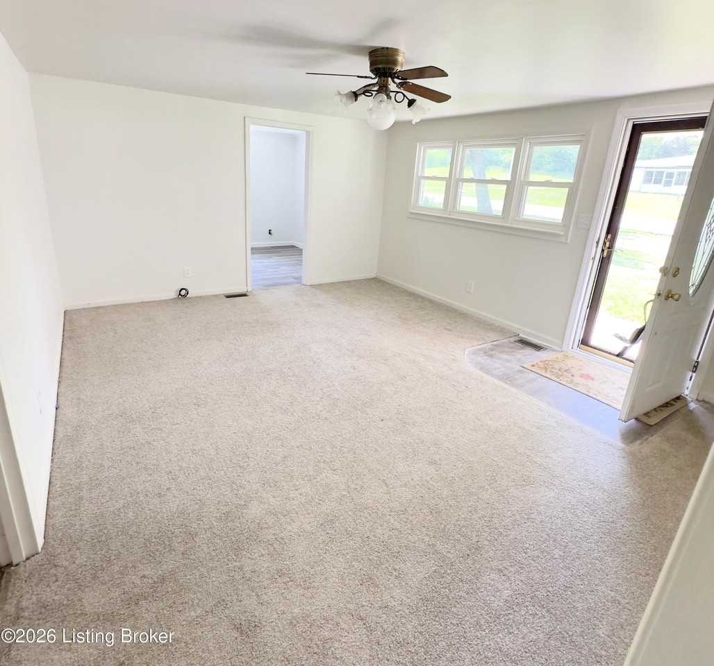 1376 Kings Church Rd - Photo 3 of 11
