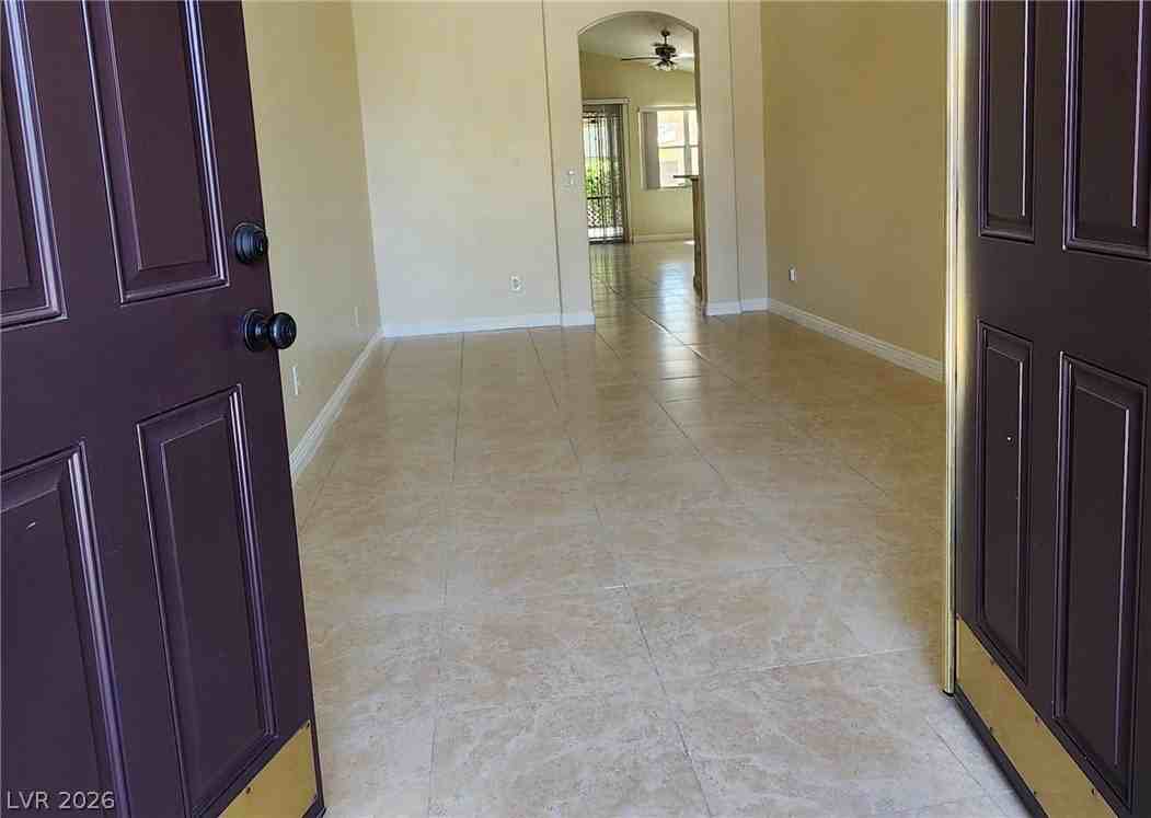 9709 Hawk Cliff Ave - Photo 4 of 35