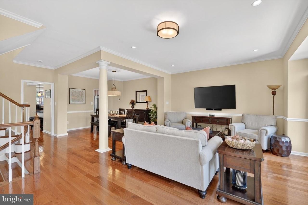 6635 Dunwich Way - Photo 5 of 45
