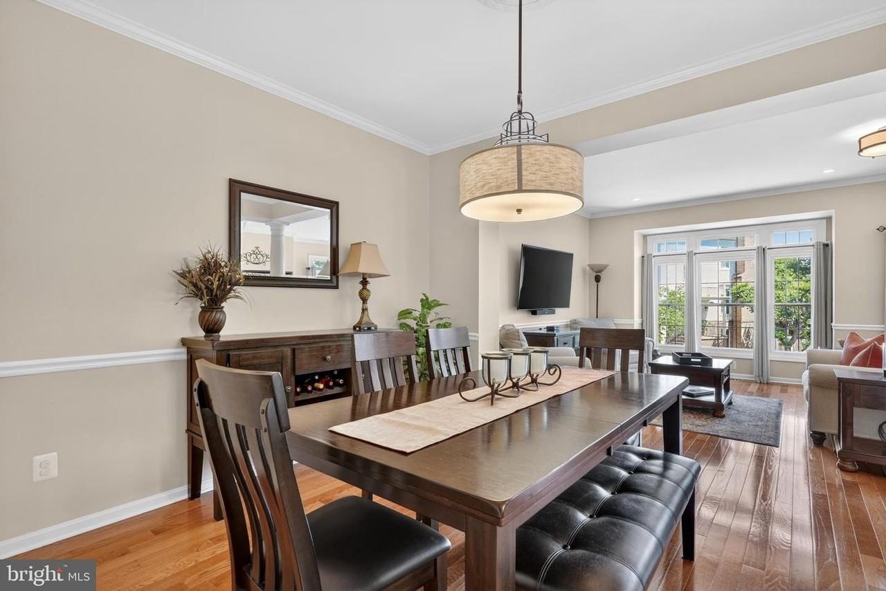 6635 Dunwich Way - Photo 7 of 45