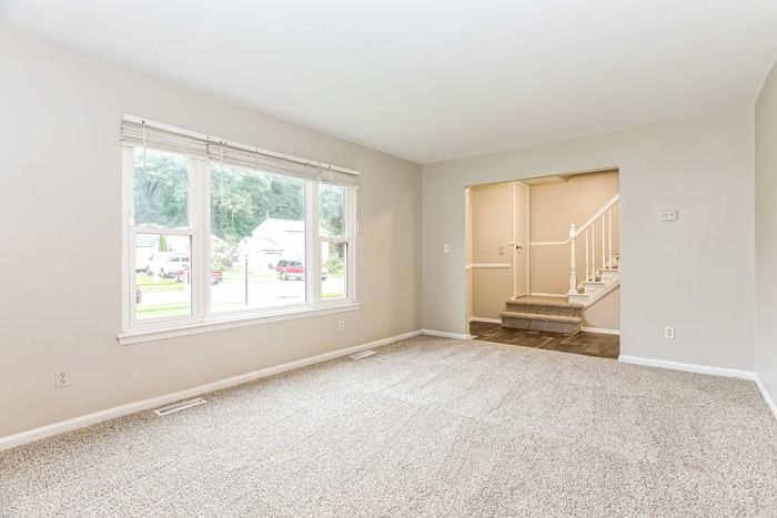8 Lasonia Ct - Photo 5 of 18