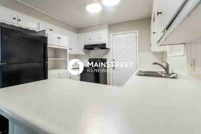 1703 Fedderson Dr - Photo 6 of 23