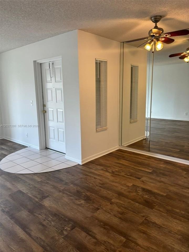 718 Sunny Pine Way #H2 - Photo 4 of 30