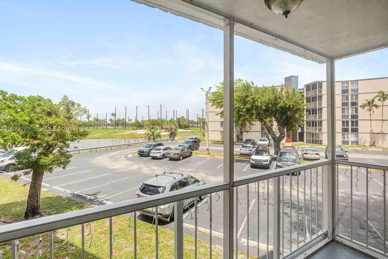 6995 Nw 186th St #E202 - Photo 5 of 31
