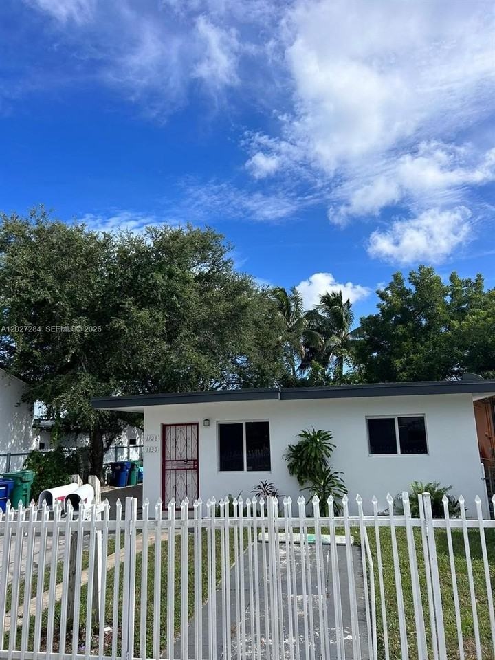1130 Nw 76th St #1130 - Photo 4 of 33