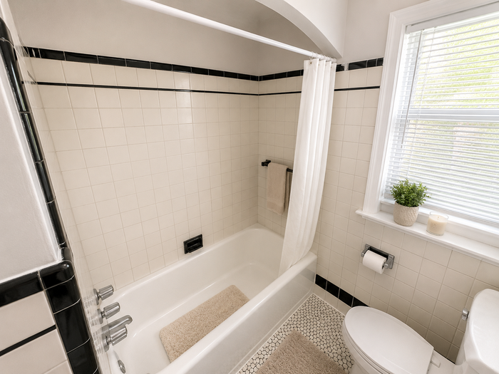15340 Hartwell St - Photo 3 of 6