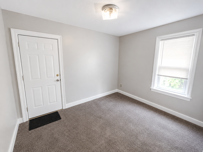15340 Hartwell St - Photo 4 of 6