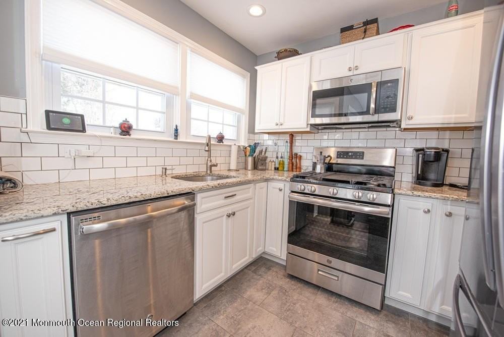 25 Duncan Way - Photo 3 of 27