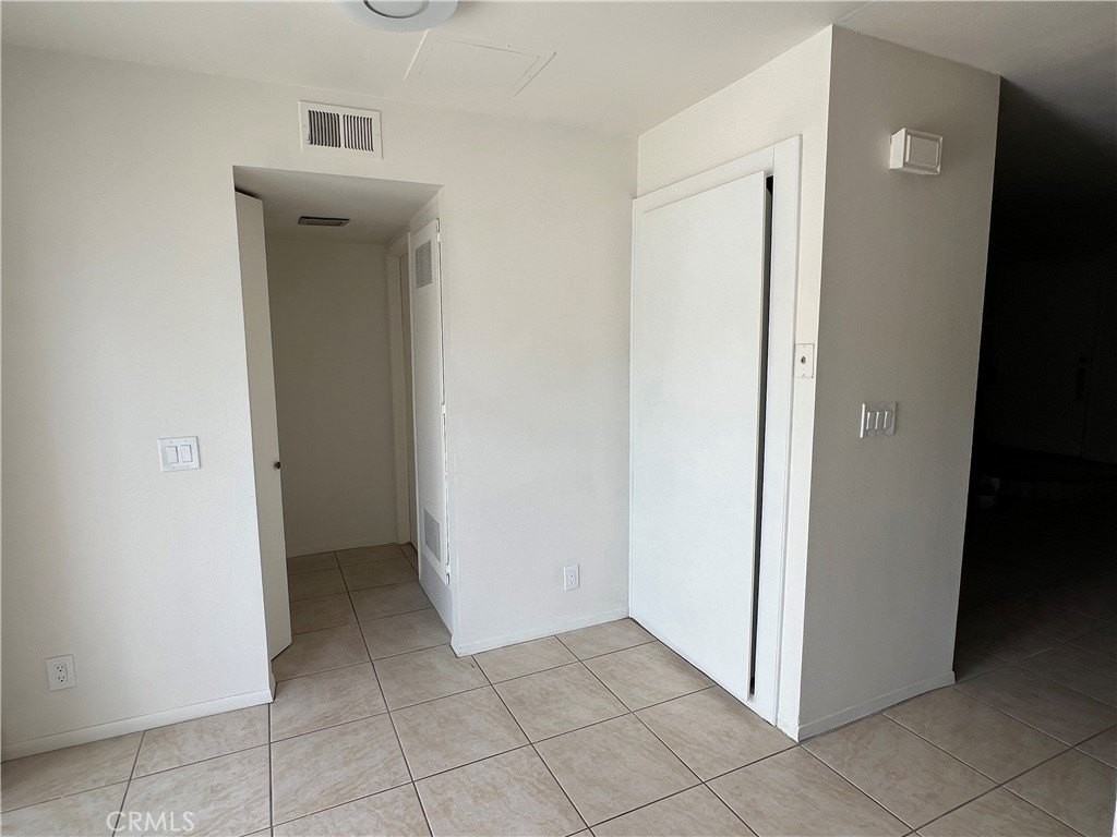 10956 Obsidian Ct - Photo 3 of 16