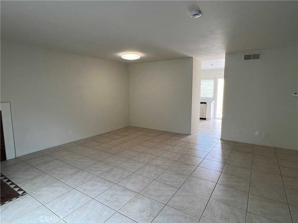 10956 Obsidian Ct - Photo 6 of 16