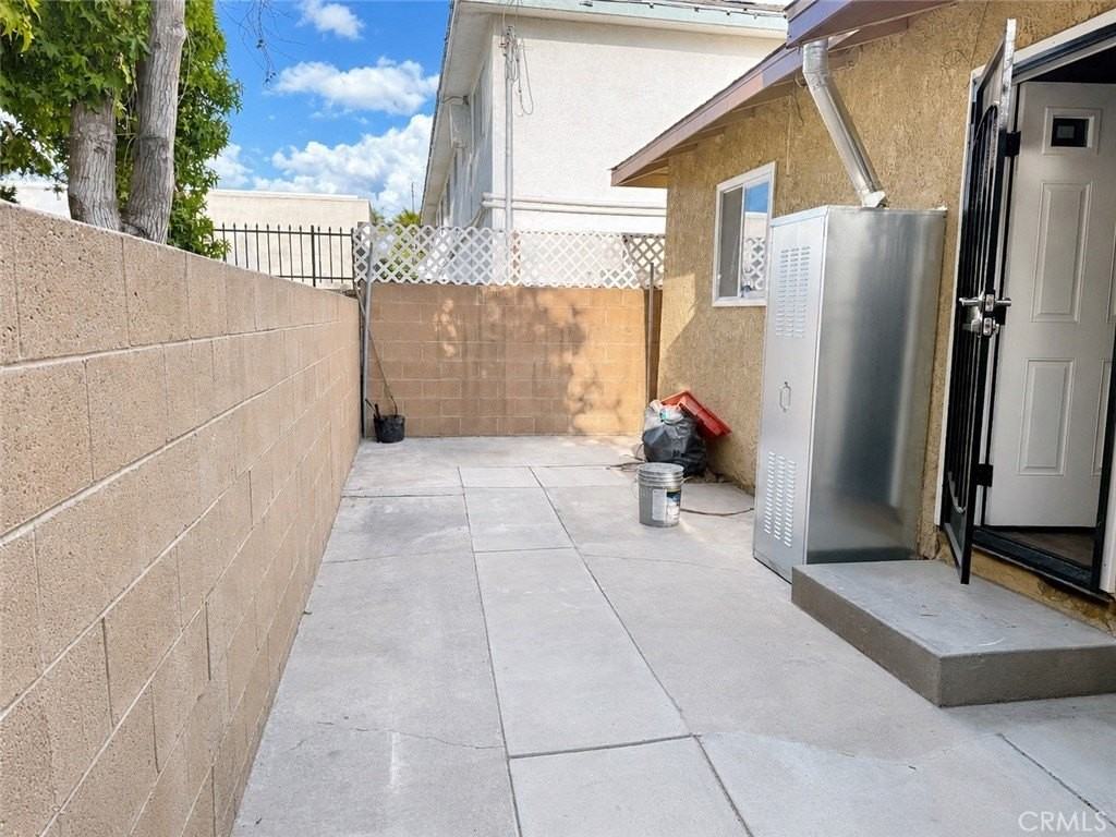 15228 S Normandie Ave #B - Photo 2 of 17