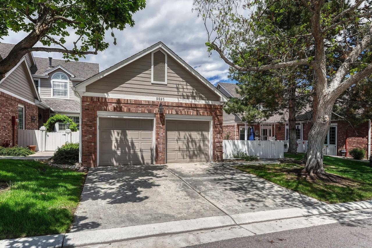 9885 Greensview Cir - Photo 5 of 50