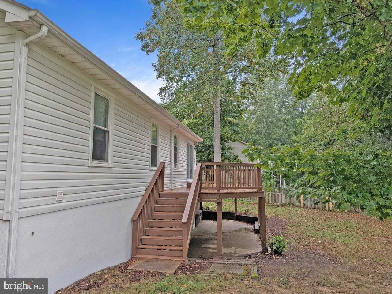 6501 Royal Oaks Dr - Photo 2 of 12