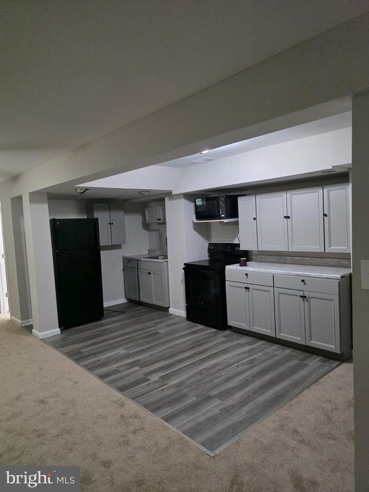 6501 Royal Oaks Dr - Photo 4 of 12