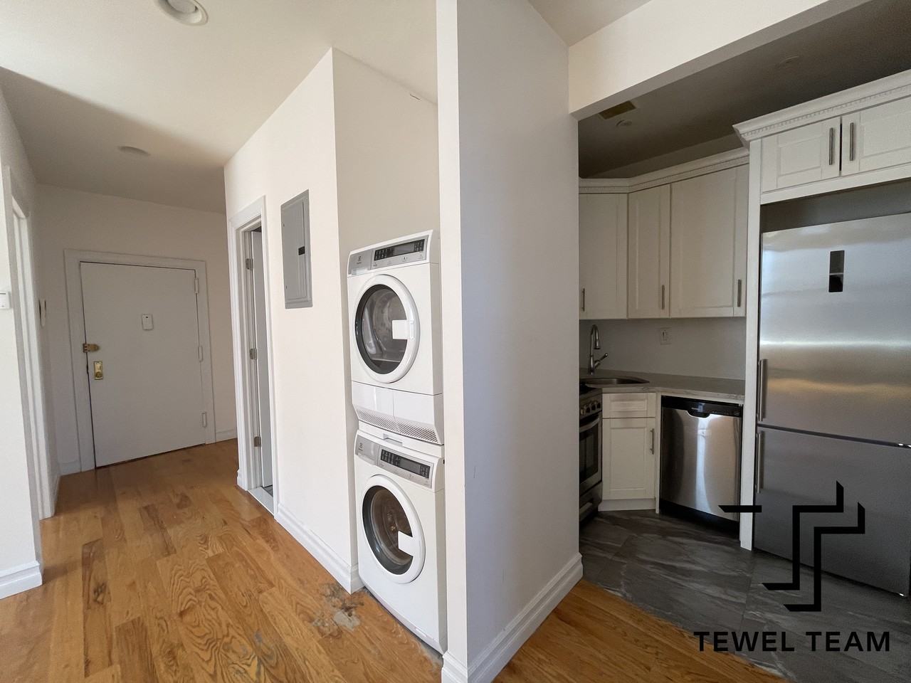 2245 7th Avenue #5E - Photo 5 of 18