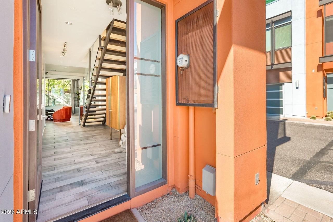 4416 N 27th Way - Photo 2 of 6