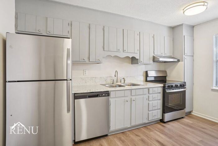 524 Michael St - Photo 3 of 33